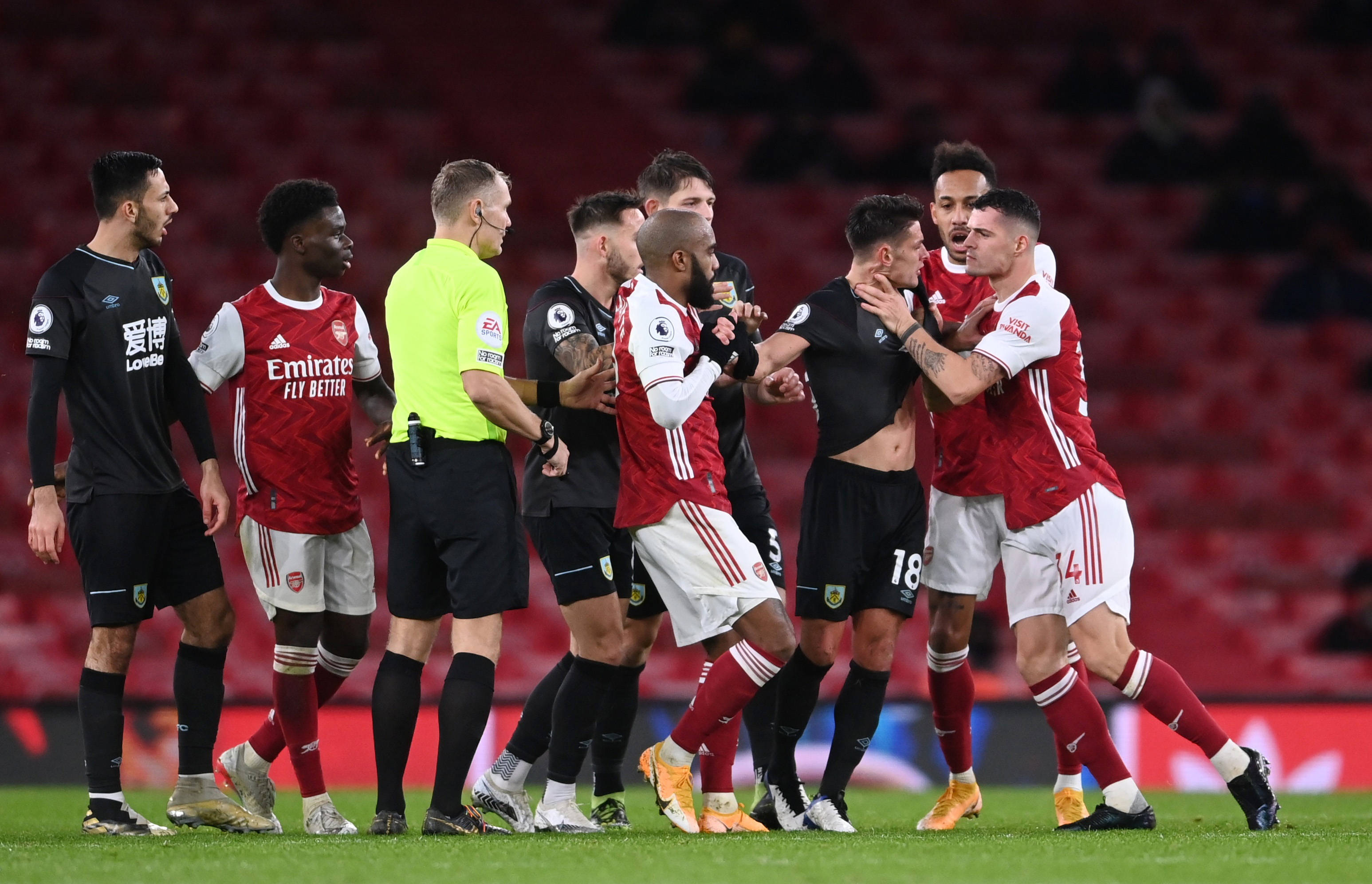 选手通过独 选手通过独